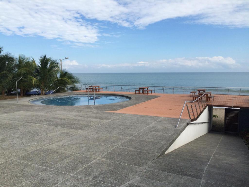 Resort frente al mar - 2