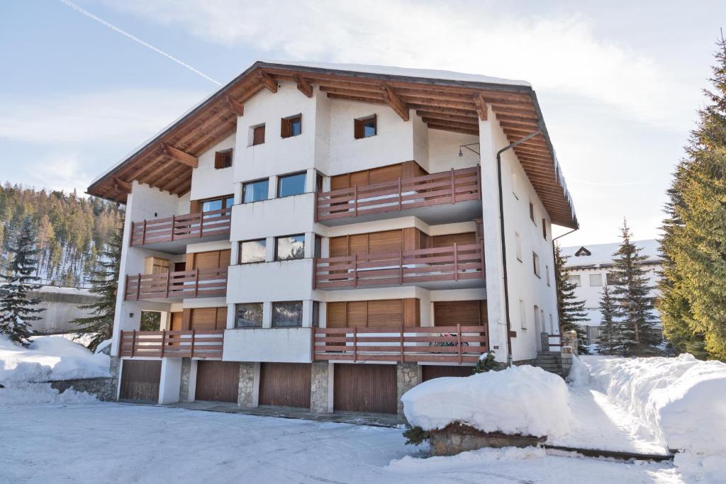 Celerina Apartments for Rent, Switzerland price from 11 of