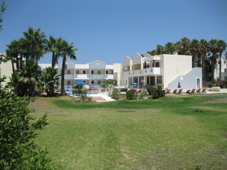Olgas Paradise Apartments — Hotel building in Kos Town, South Aegean