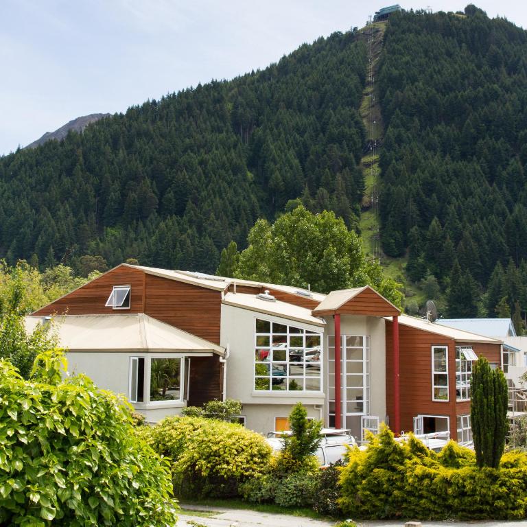 Haka Lodge Queenstown photo