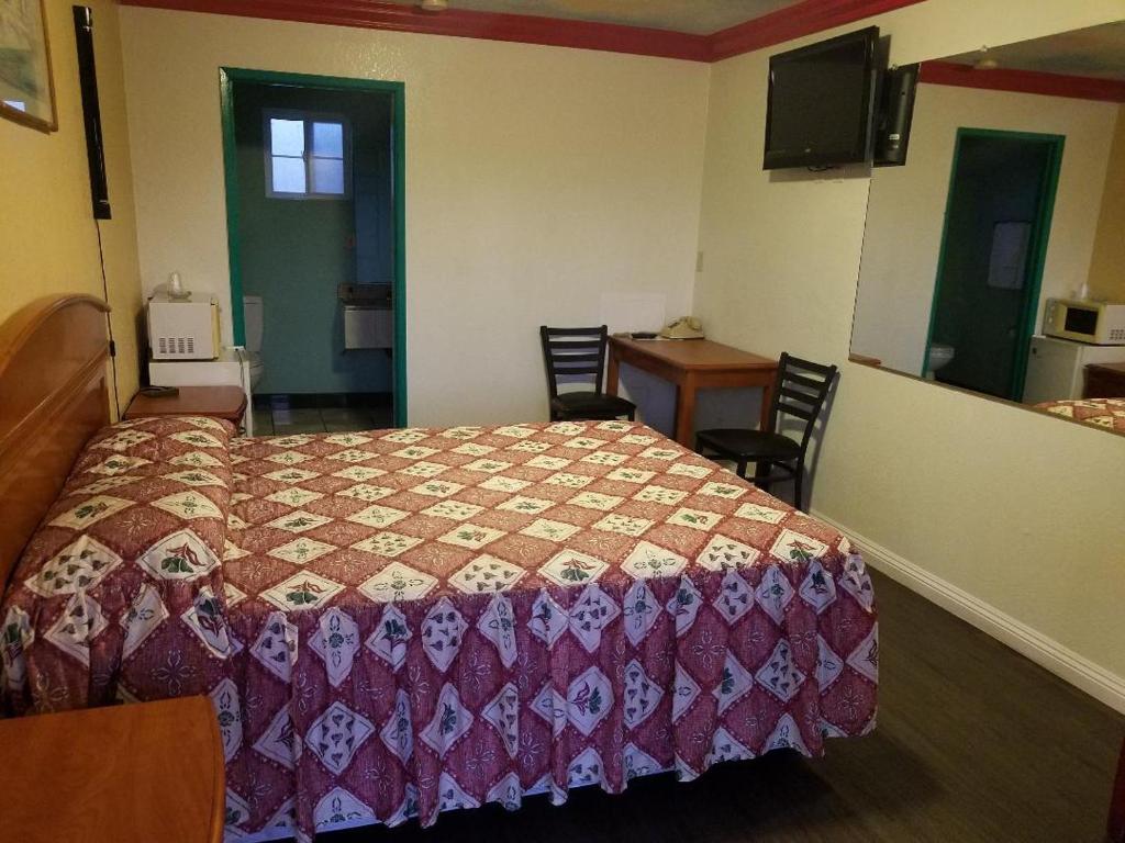 Super 7 Motel photo