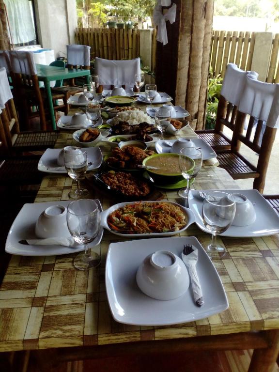 Restaurant, Greenhut Pension & Bar in Bohol