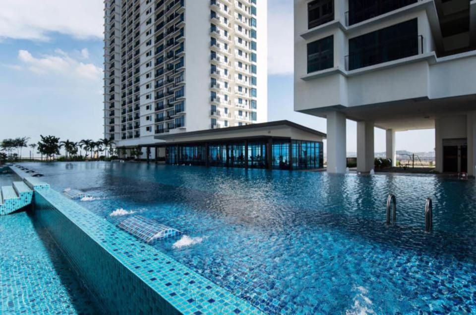 ThreeFour GuestHouse for 2-6 at Trefoil Setia Alam photo