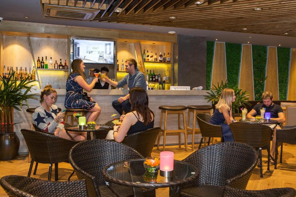 Bar/lounge