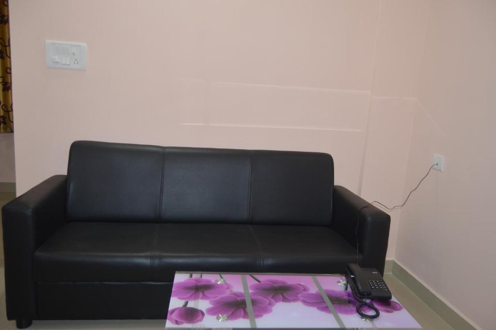 Supreme Lodge Als Dharmastala Supreme Lodge Als Dharmastala, Best Sofa Bed Sgbau