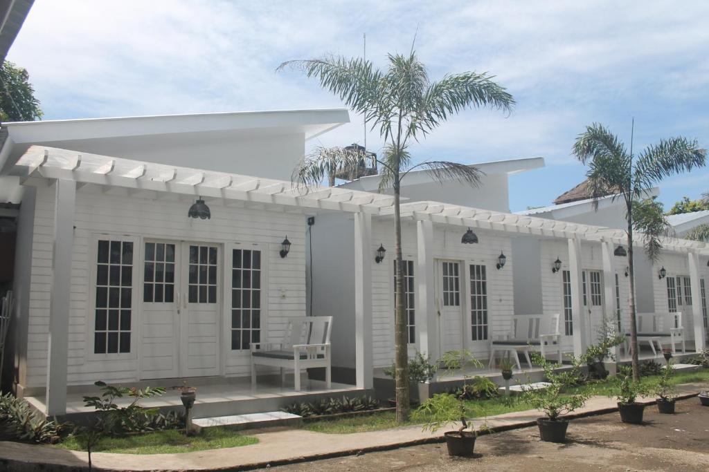 Casa Blanca Gili Air