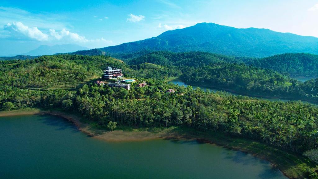 المنطقة المحيطة