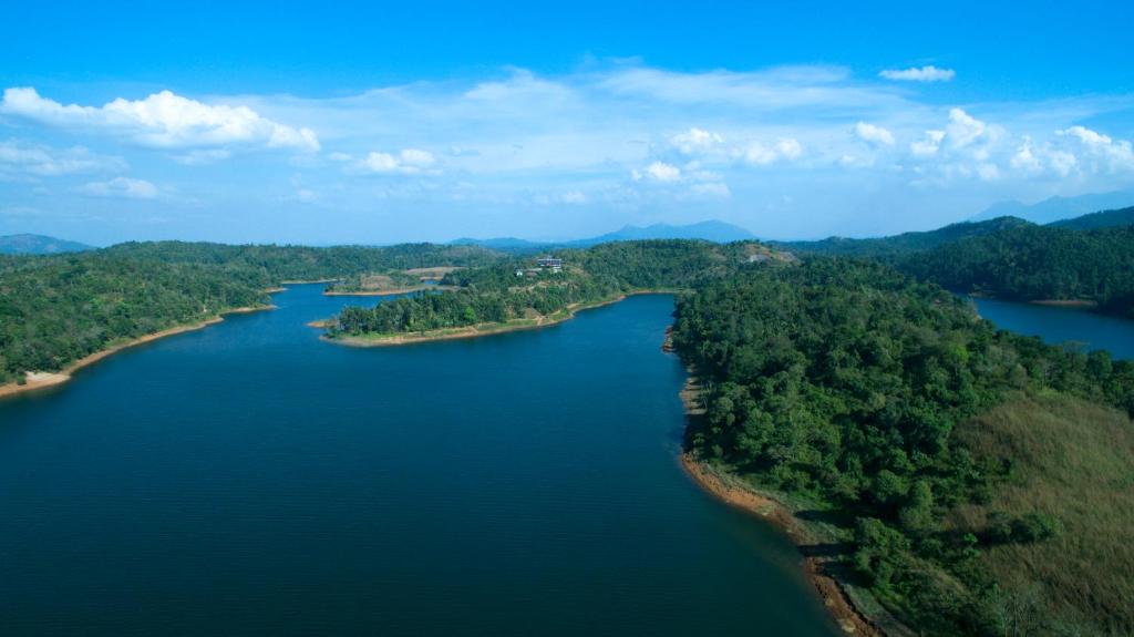 المنطقة المحيطة