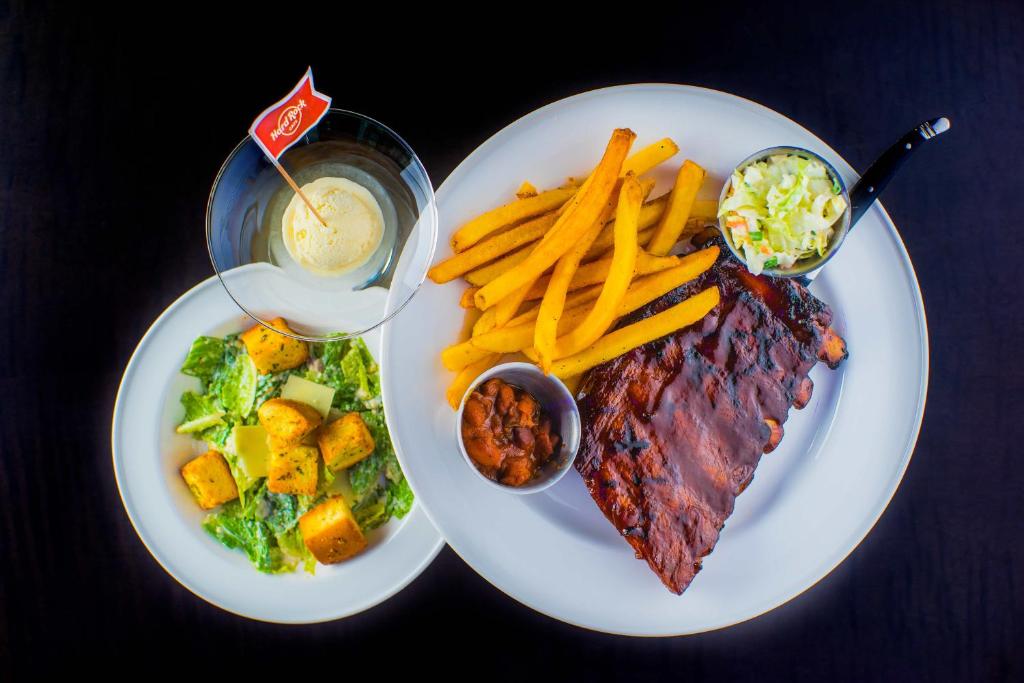 Comida y bebida