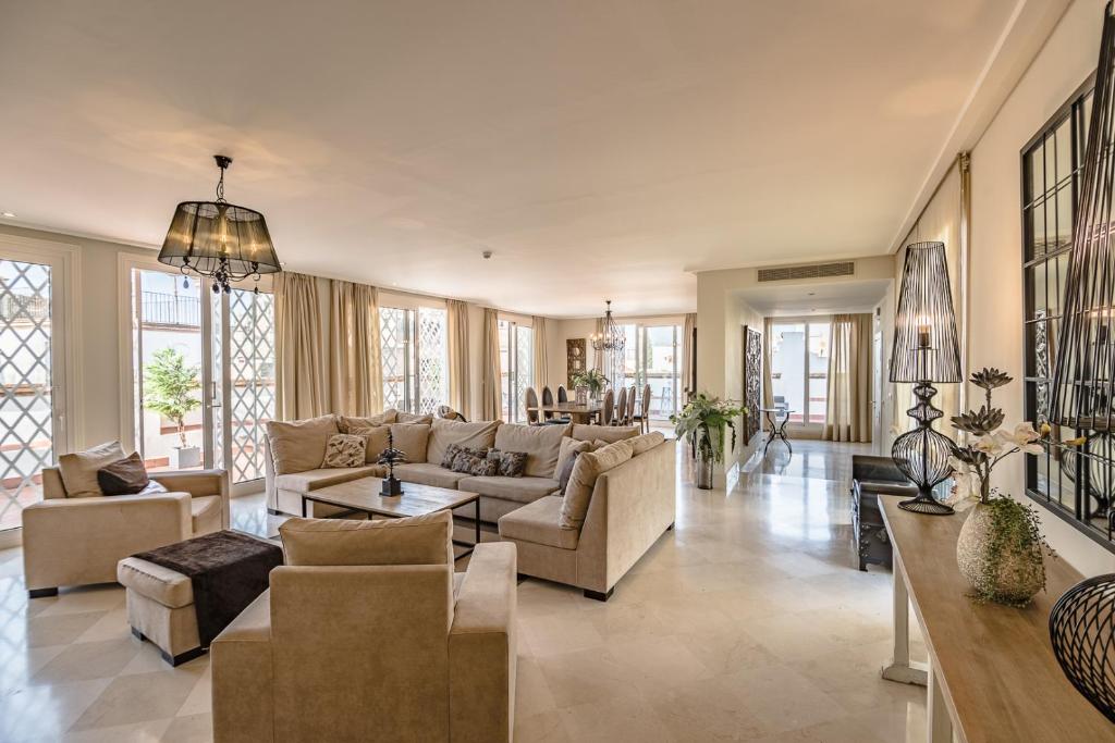 Puerta Principe Luxury Apartments - 4