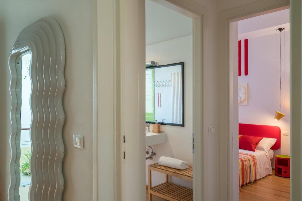 Zip b&b . design in Florence photo
