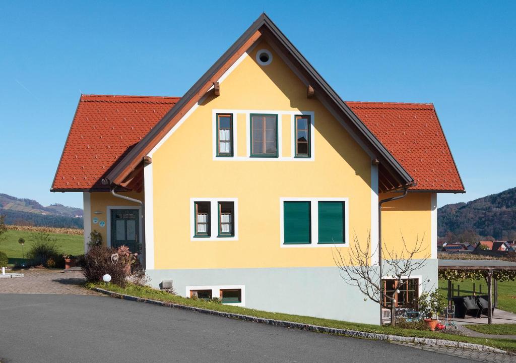 Weingut Winzerhof Gästezimmer Grebenz - 2