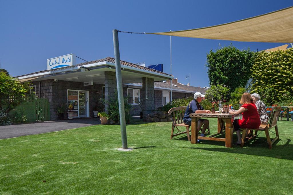 Central Motel Port Fairy photo
