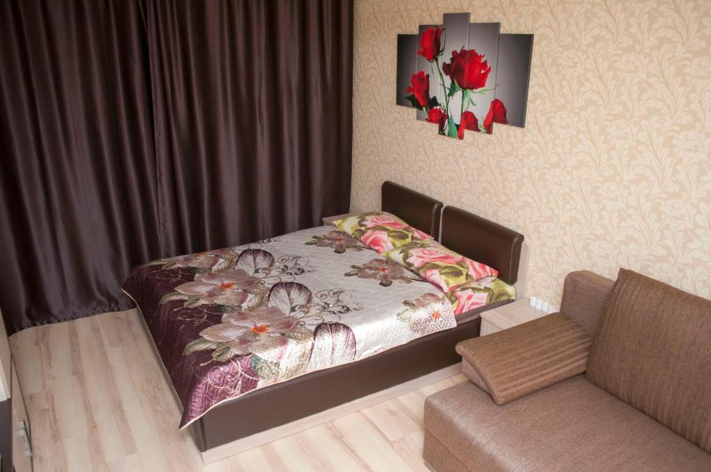 Снять квартиру в пскове. Псков аренда квартир посуточно. Байкова 13 псков. Евро однушка в пскове. Псков снять дом посуточно.