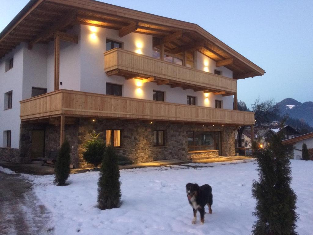 Berghof Zillertal — Hotel in Fugen