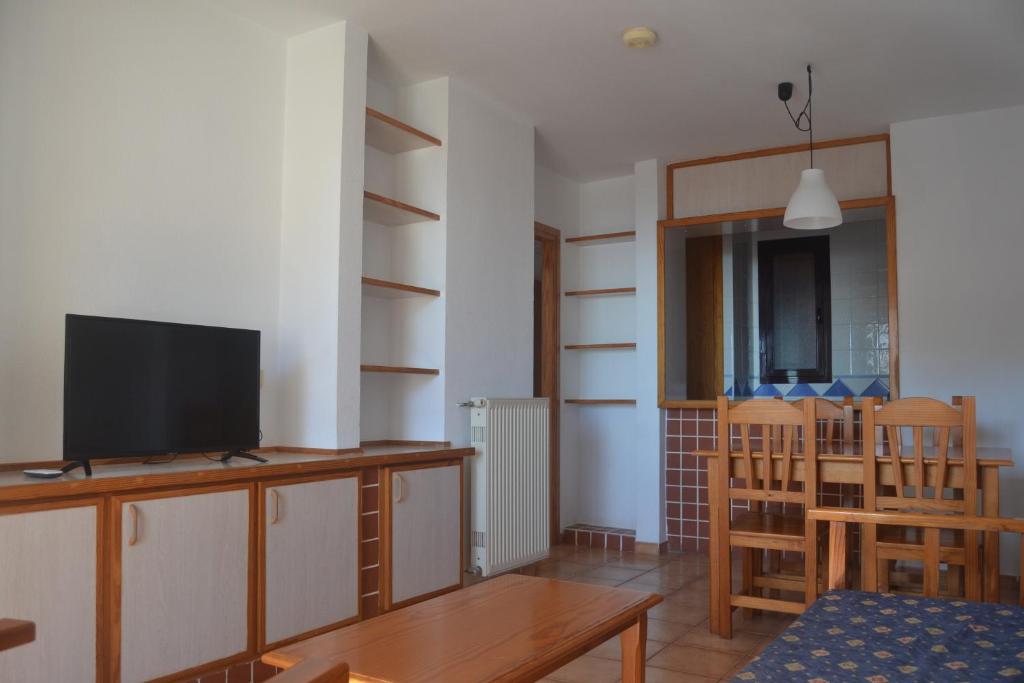 Apartamentos Estrella De Mar — Hotel rooms in Roquetas de Mar, Andalusia