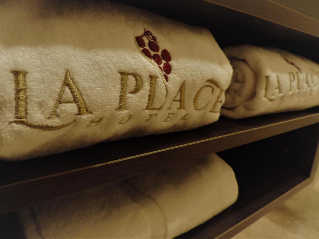 La Place Hotel photo