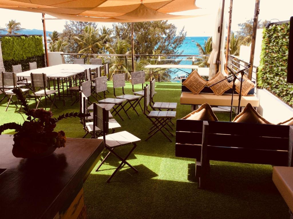 OYO 609 G Executive Hotel And Spa Boracay photo