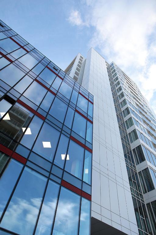 Super-Apartamenty International Fair — Hotel in Poznan