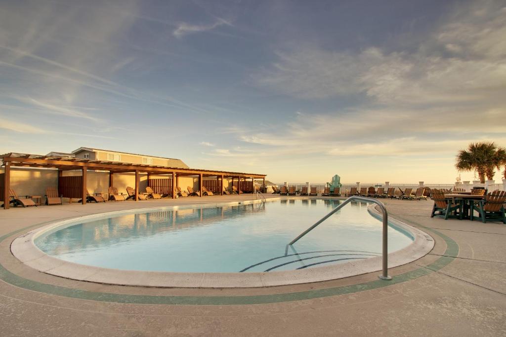 Islander Hotel & Resort photo