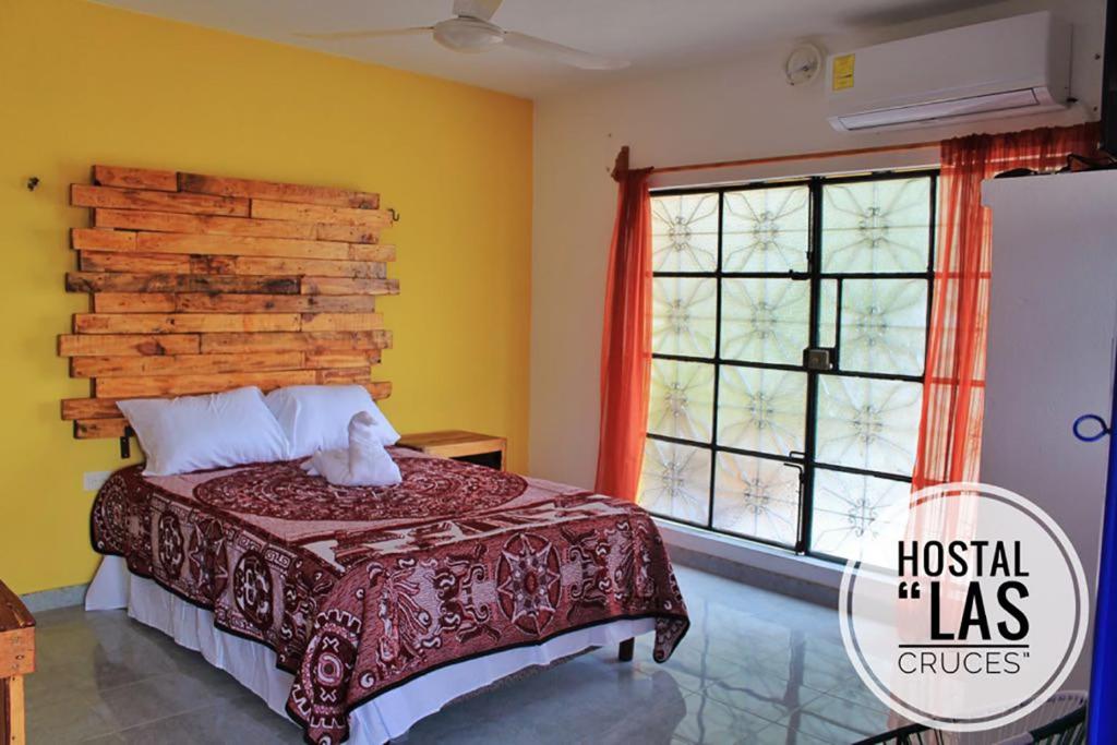 Hostal Las Cruces — Hotel in Valladolid