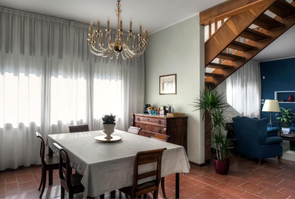 Casa Lunia Guesthouse - 2