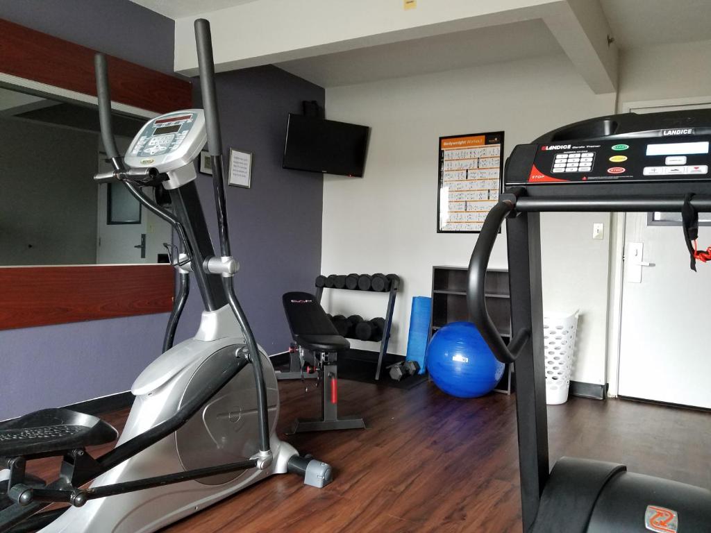 Microtel Inn & Suites by Wyndham London photo