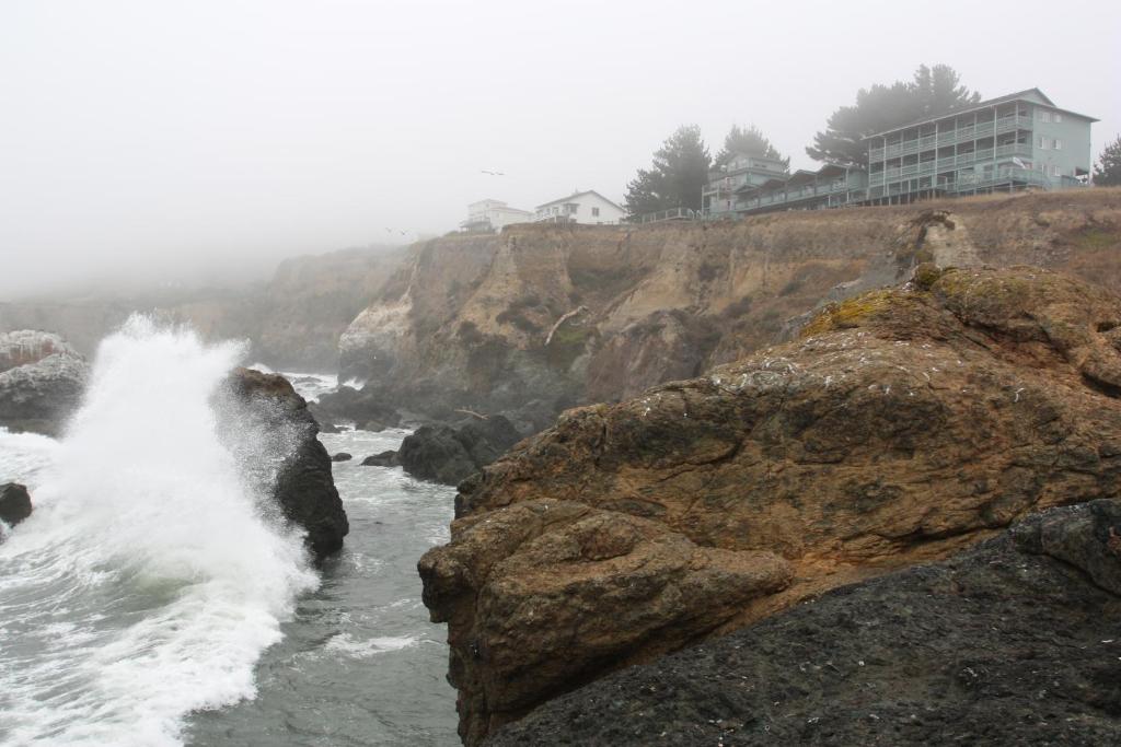 Inn of the Lost Coast photo