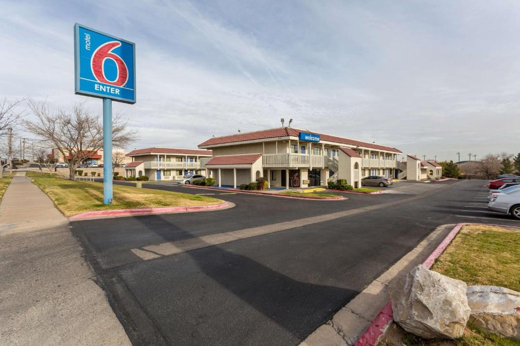 Motel 6-El Paso, Tx - East - Photo 1 of 31