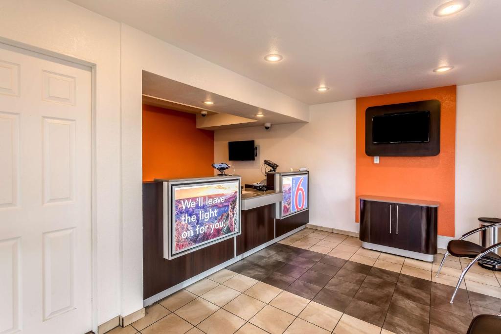 Motel 6-El Paso, TX - East photo