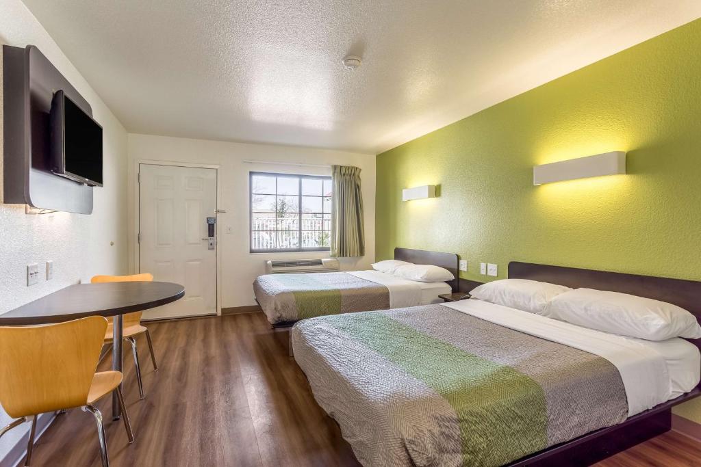 Motel 6-El Paso, TX - East photo