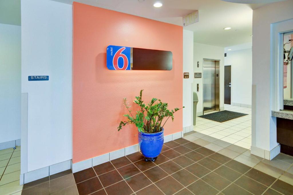 Motel 6-Roanoke, TX - Northlake - Speedway photo
