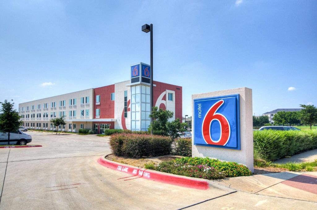 Motel 6-Roanoke, TX - Northlake - Speedway — Hotel in Fort Worth (TX)