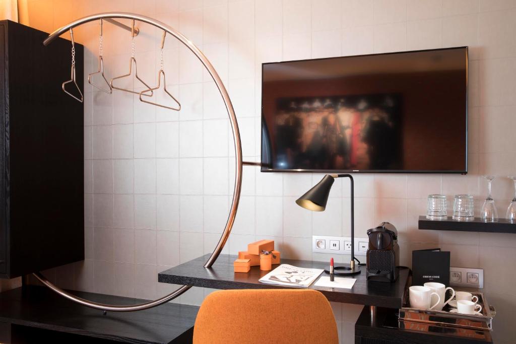 Hotel Dress Code, Paris 2024 Updated Prices, Deals