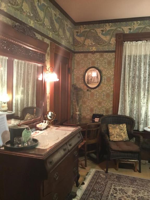 Allen House Inn photo