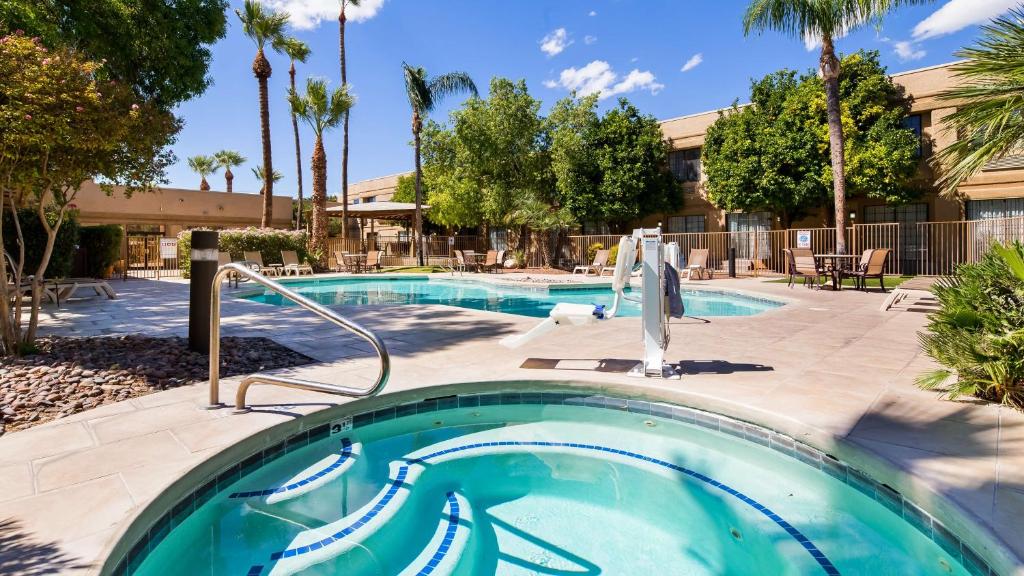 Best Western Plus Tucson Intl Airport Hotel & Suites Photo 1