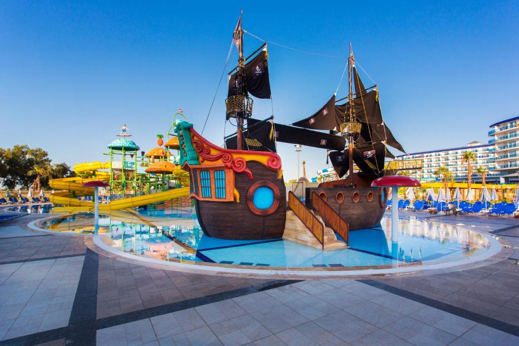 Eftalia Ocean — Attractions for children in Turkler