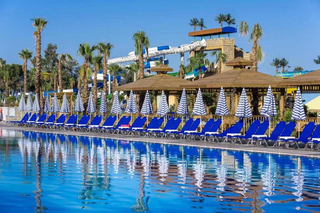 Eftalia Ocean — Swimming pool in Turkler