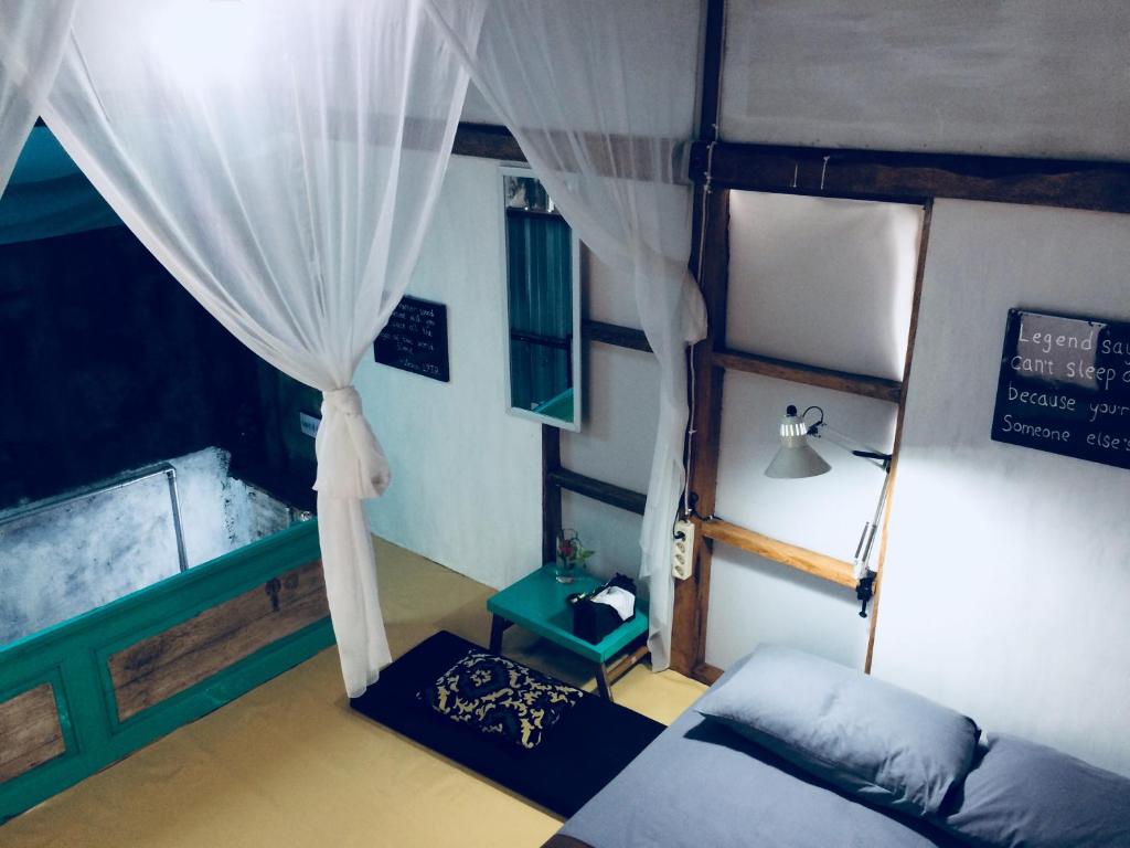 Double Room with Private Bathroom, Yez Yez Yez All Good Hostel in Yogyakarta