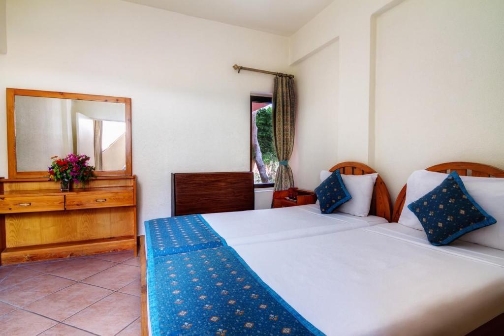 Eagle's Paradise Beach Resort Abu Soma — Safaga, Red Sea