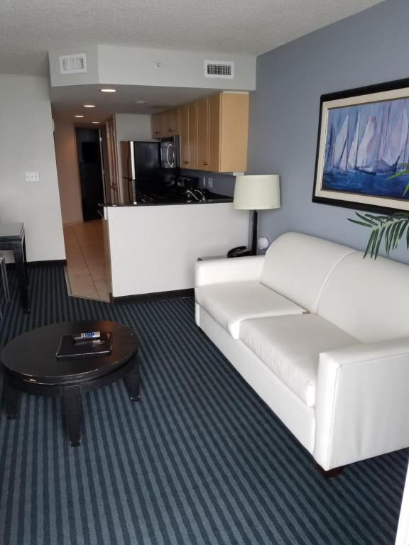 Two-Bedroom Suite with One King and Two Queen Beds - Ocean Front