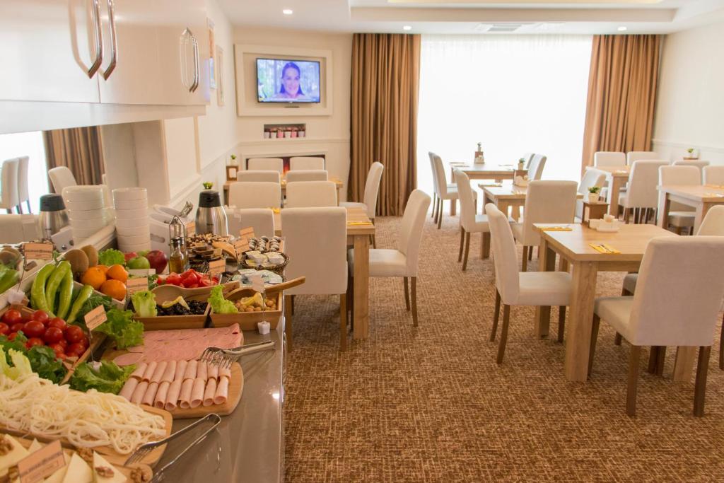 Goldhan Hotel photo