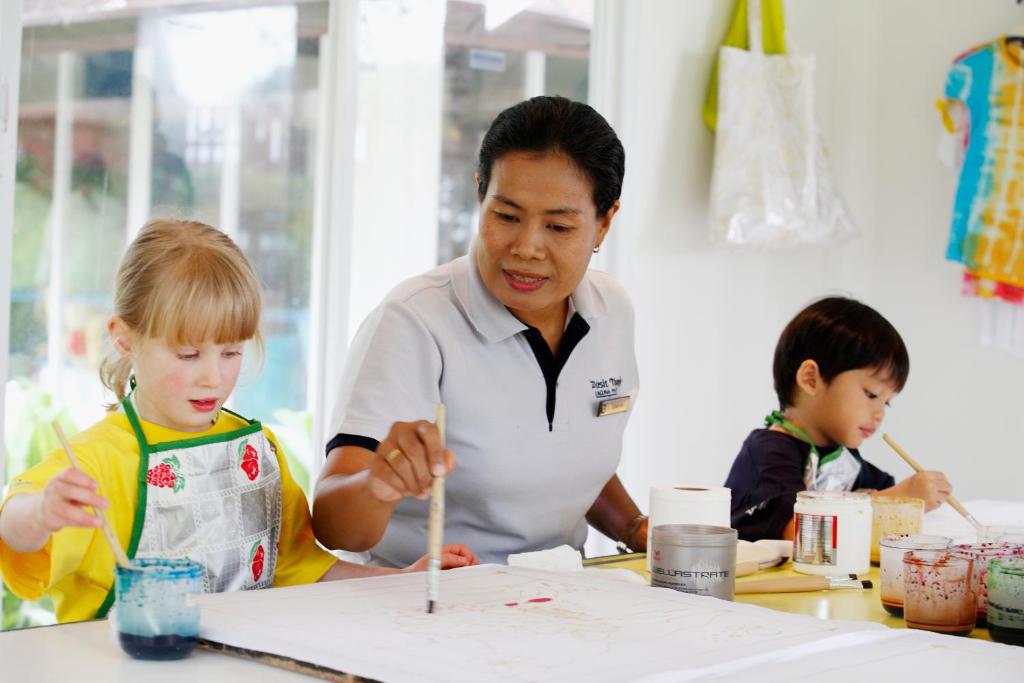 Dusit Thani Laguna Phuket - Resort elegan di Laguna Phuket