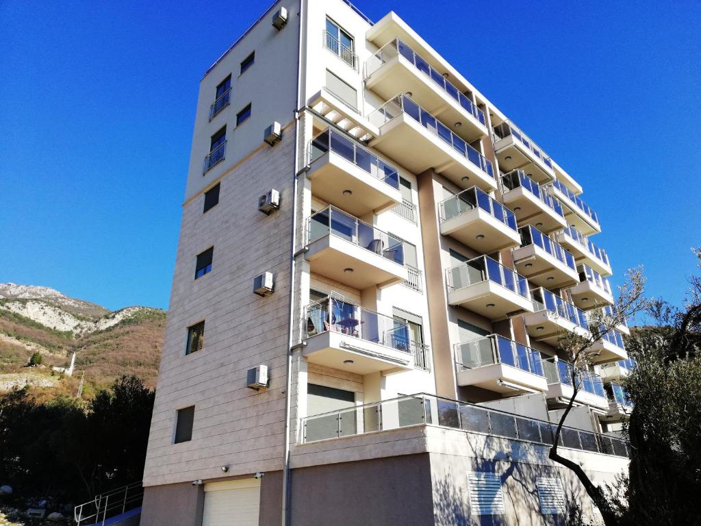 Apartment Olive Montenegro KO Becici - 5