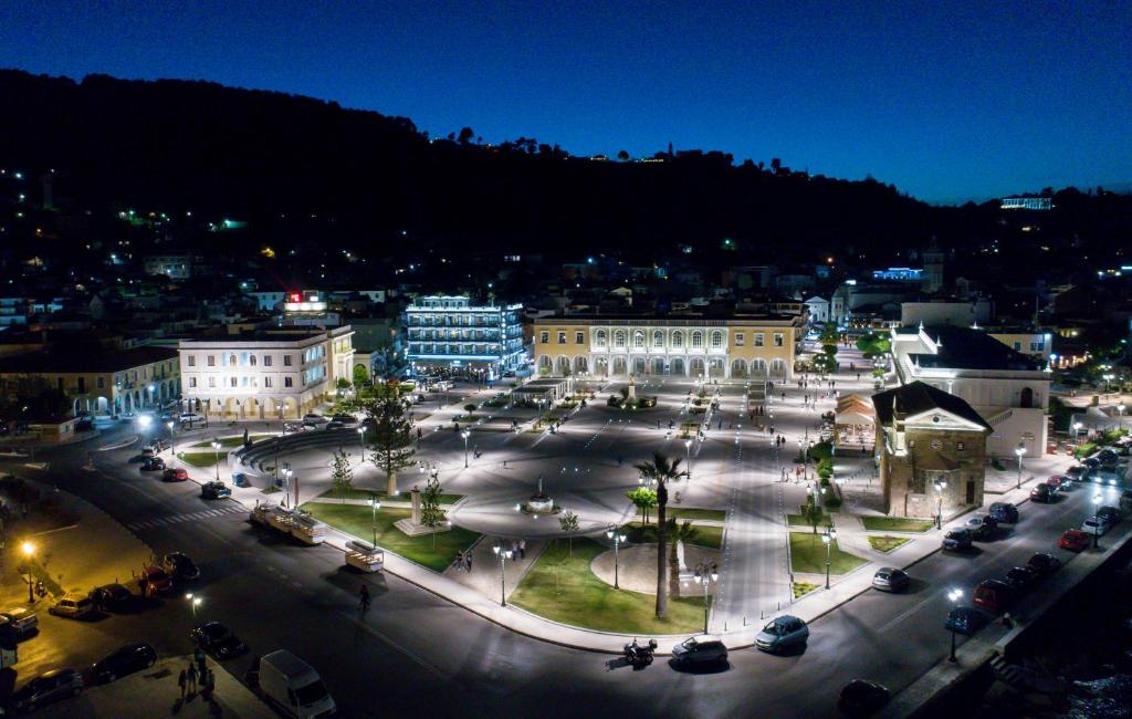 Hotel Exterior Image
