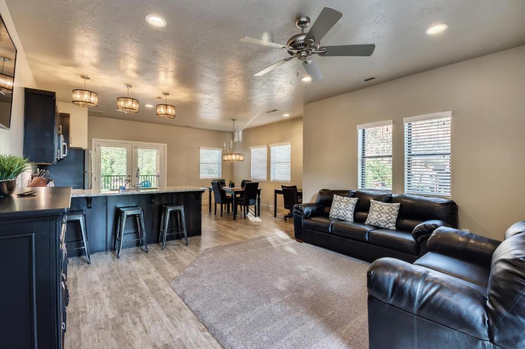 Watchman Villas photo