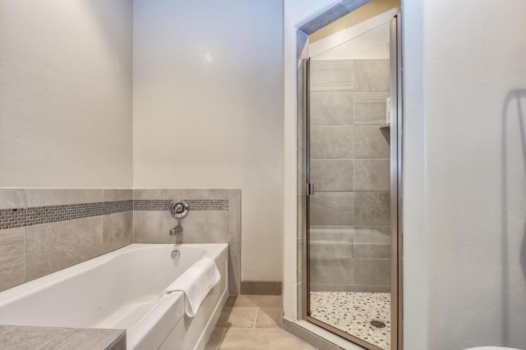 Watchman Villas photo