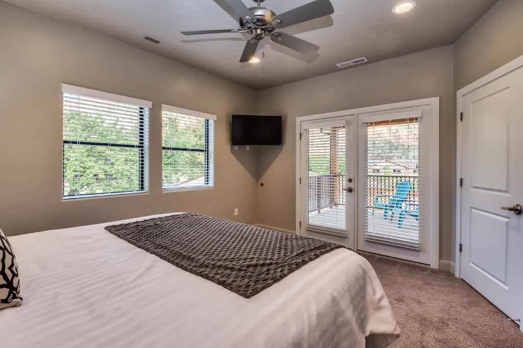 Watchman Villas photo