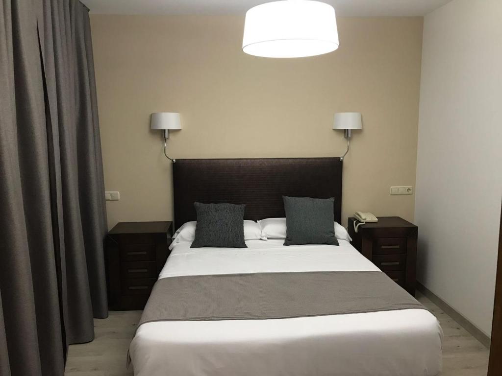Hotel Restaurante Santa Cruz — Hotel in Santa Cruz de Mudela