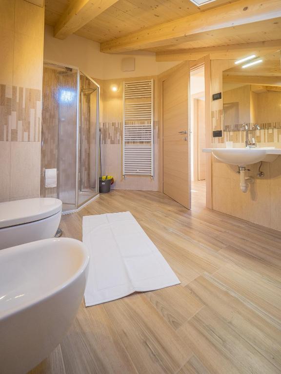 Apartments &amp; Rooms MyHolidayLivigno — Hotel in Livigno